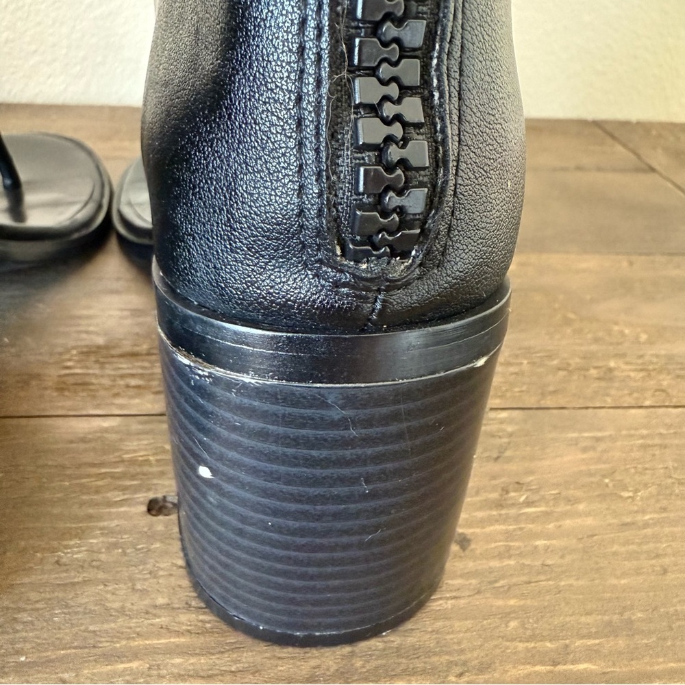 AZALEA WANG GRAYSON CHUNKY HEEL THONG SANDAL IN BLACK SIZE 9 - Picture 7 of 14